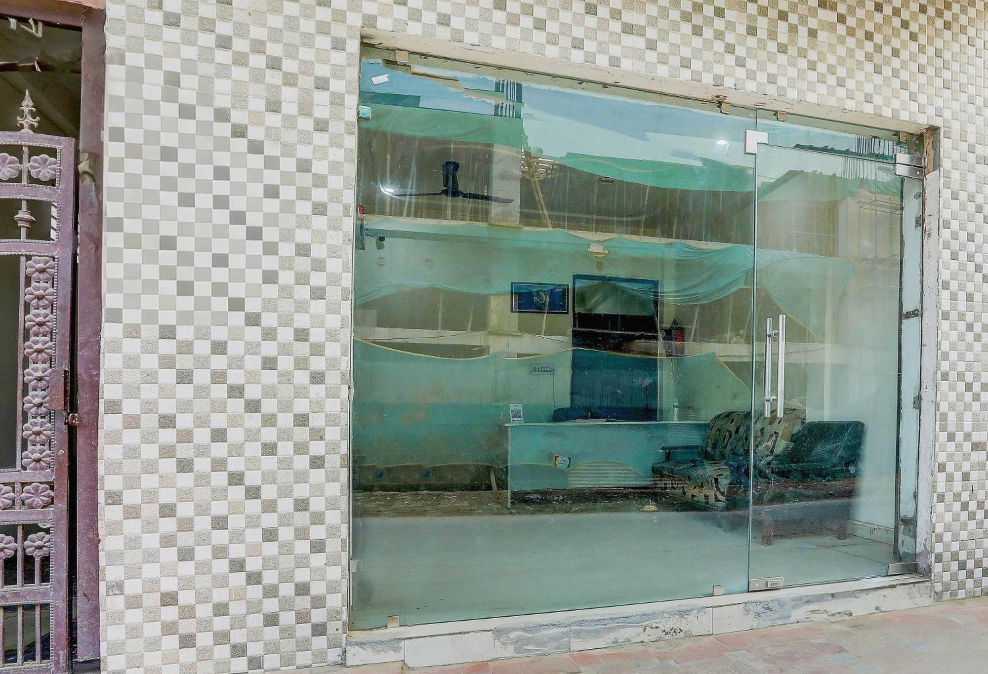 Hotel O Thirty Inns Noida Buitenkant foto