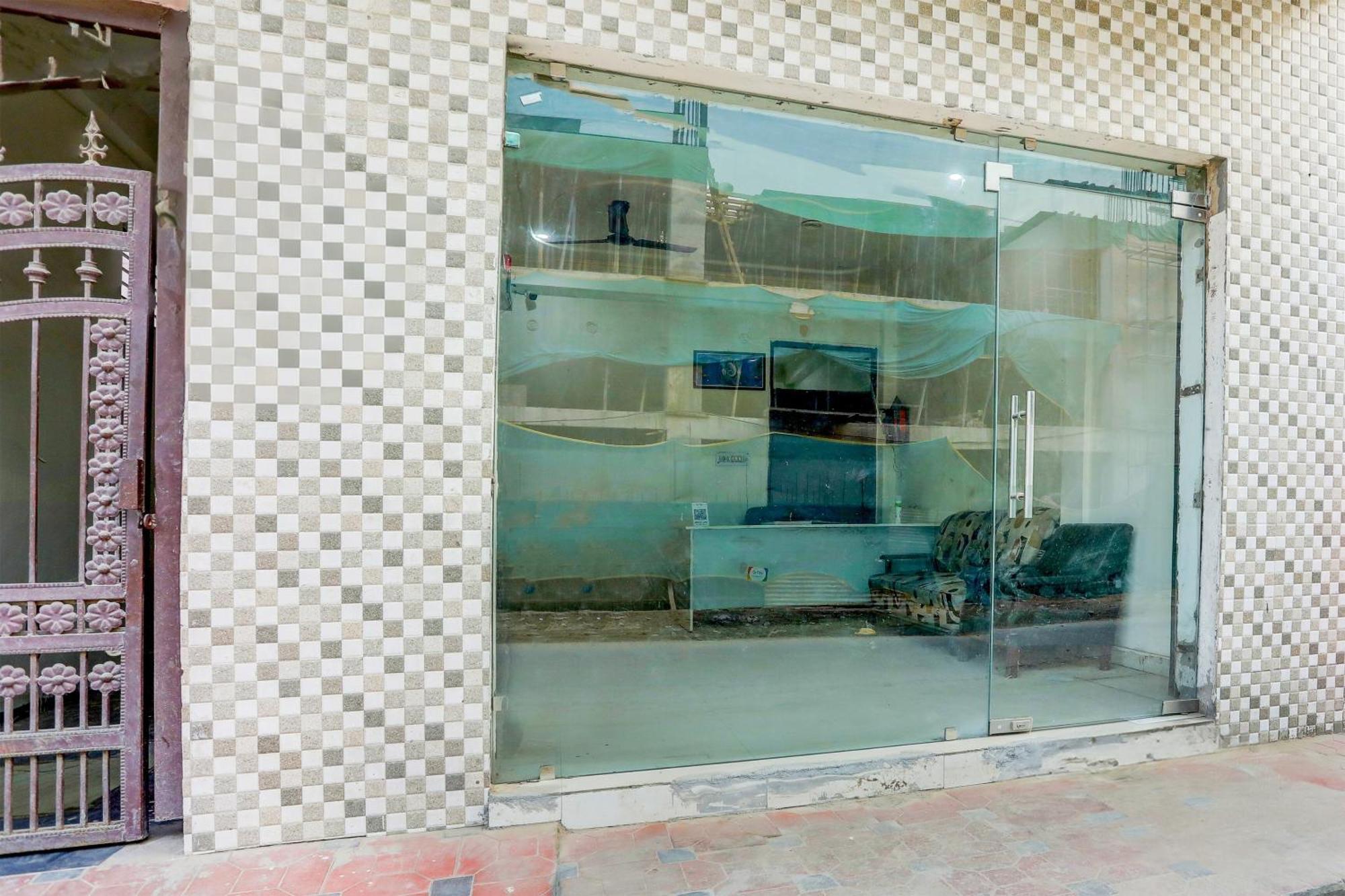 Hotel O Thirty Inns Noida Buitenkant foto