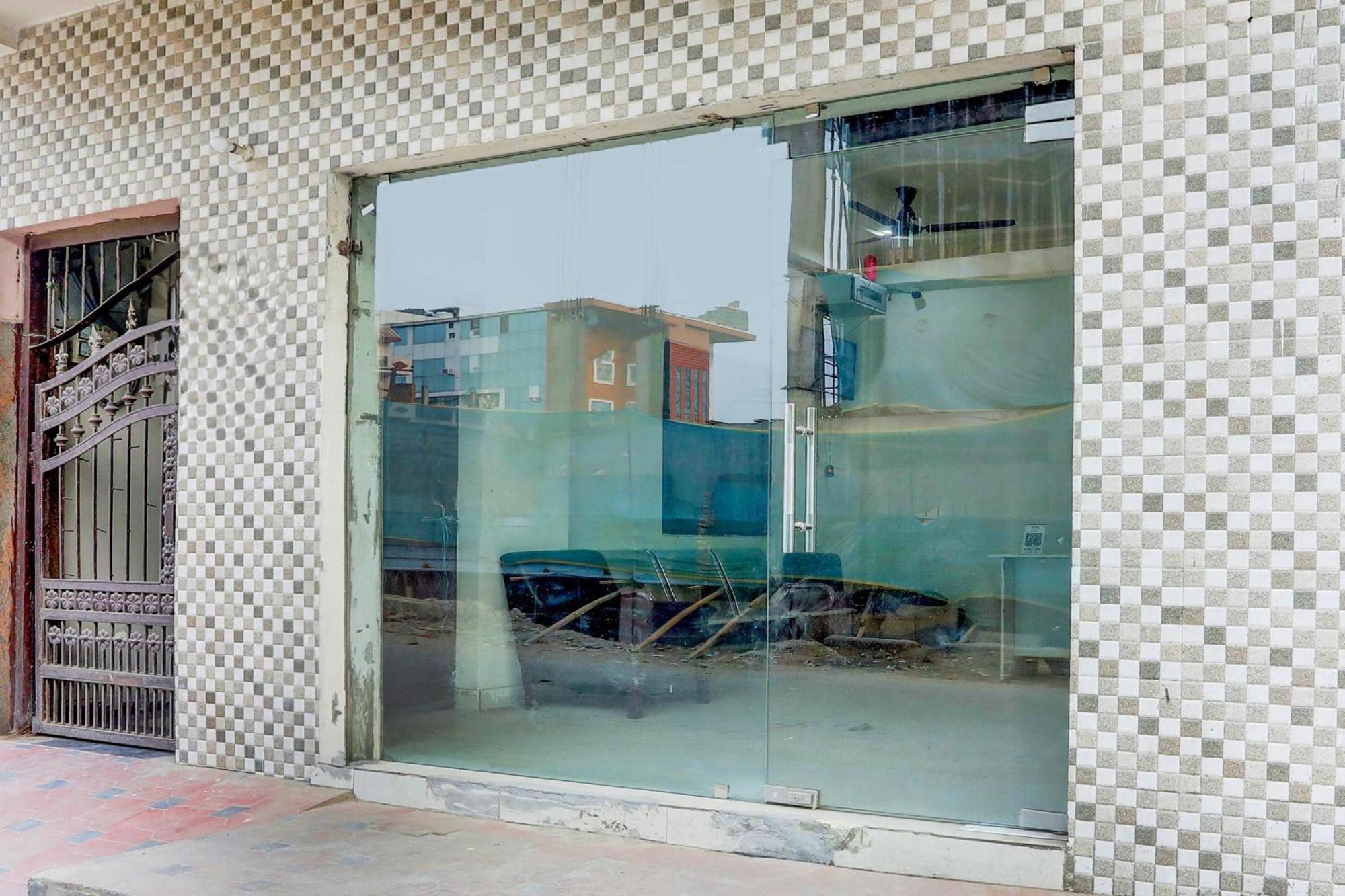 Hotel O Thirty Inns Noida Buitenkant foto