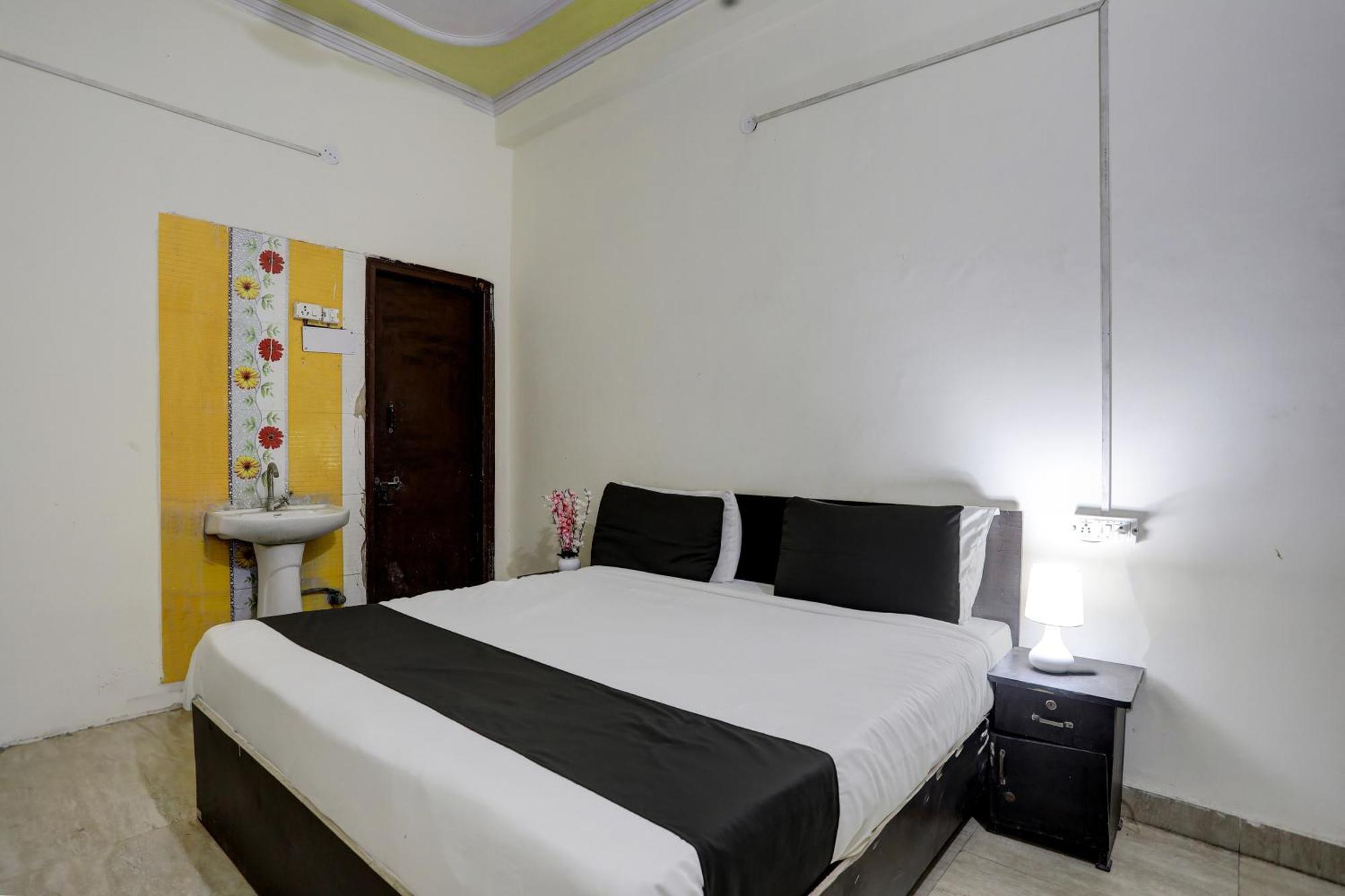 Hotel O Thirty Inns Noida Buitenkant foto