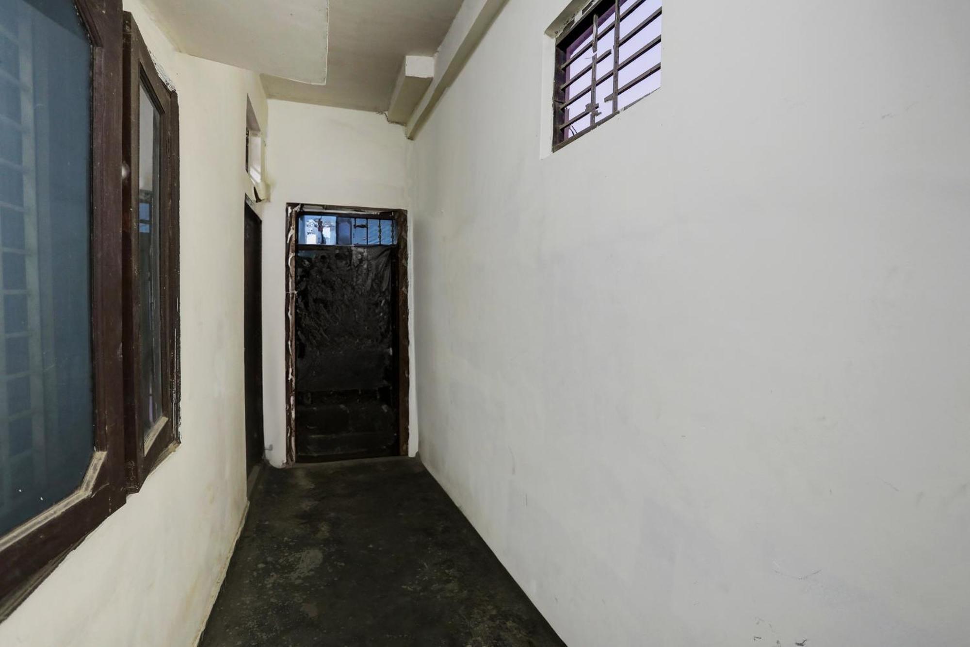 Hotel O Thirty Inns Noida Buitenkant foto